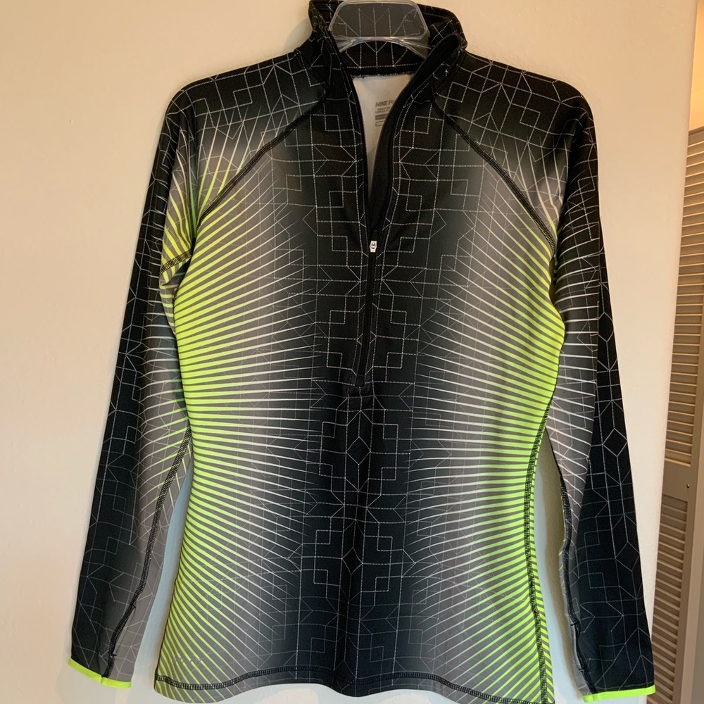 Nike Women’s running shirt, Med